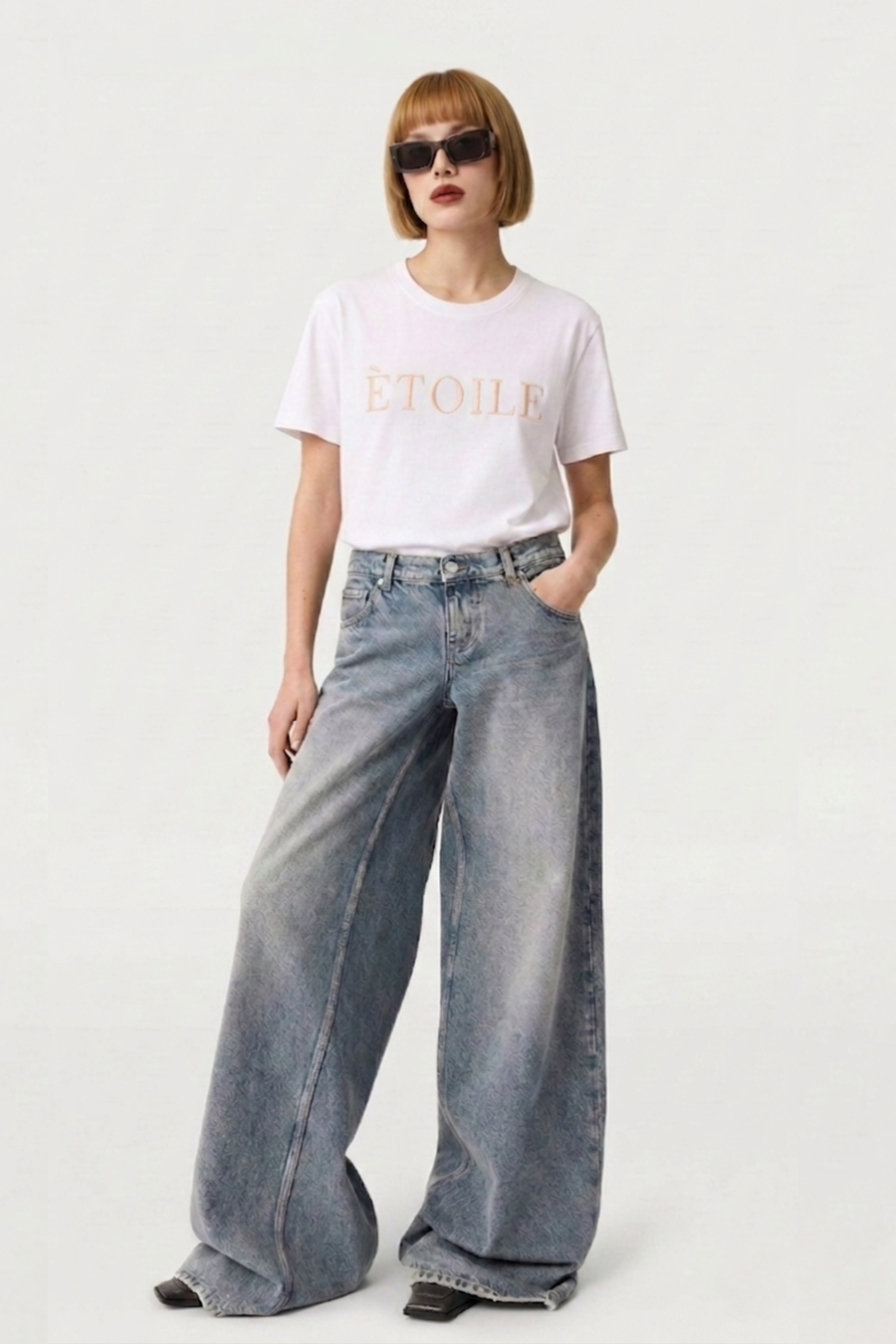 LEGÉRIOS Supima® Embroidered Tee — Ｗhite